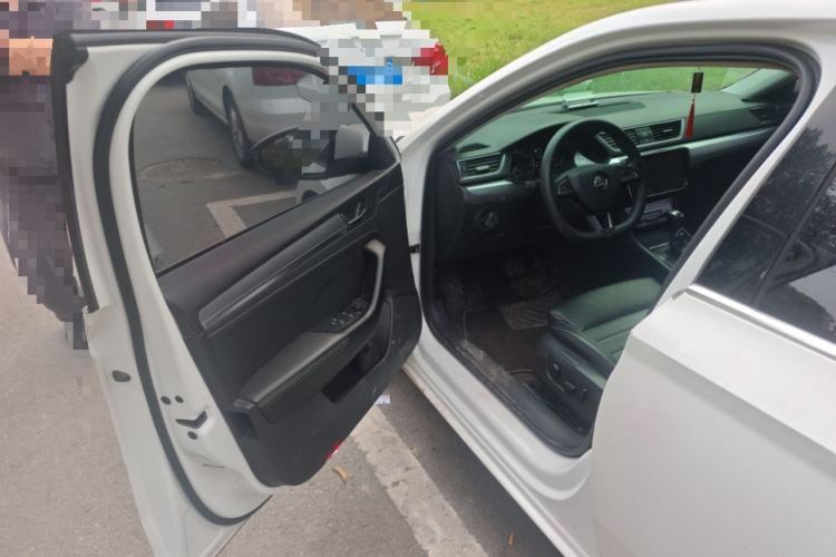 Used Skoda Superb 2019 Facelifted TSI280 DSG Comfort Edition Driver Seat