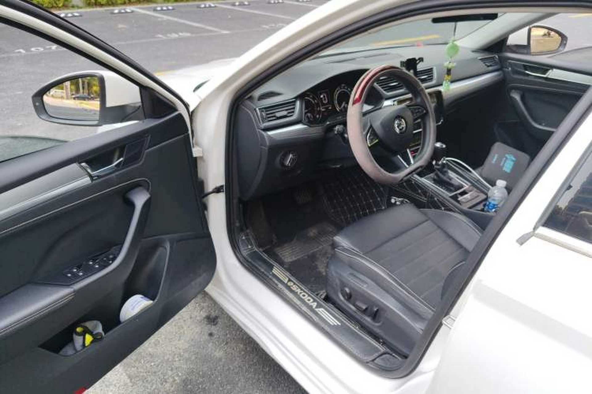 Used Skoda Superb 2019 TSI280 DSG Comfort Edition Driver Seat