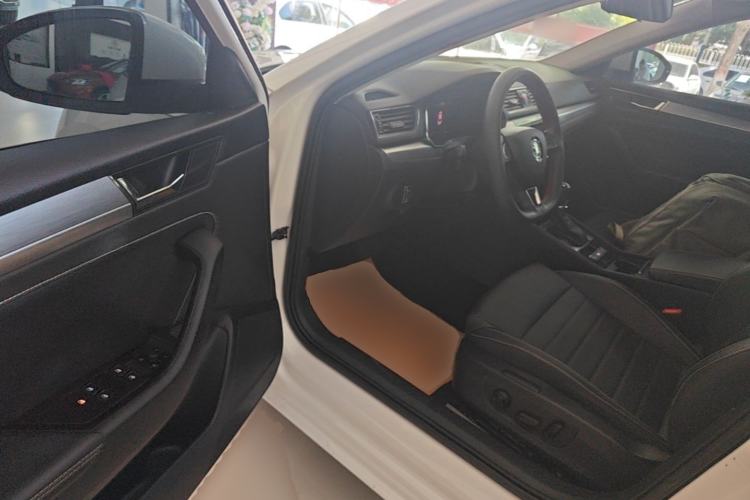 Used Skoda Superb 2019 Restyled TSI330 DSG Comfort Edition Driver Seat