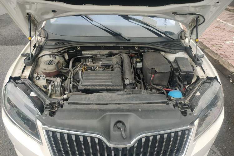 Used Skoda Superb 2019 TSI280 DSG Comfort Edition Engine Bay