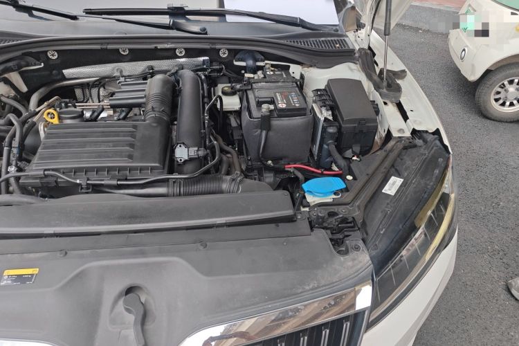 Used Skoda Superb 2019 Facelifted TSI280 DSG Comfort Edition Engine Bay Left