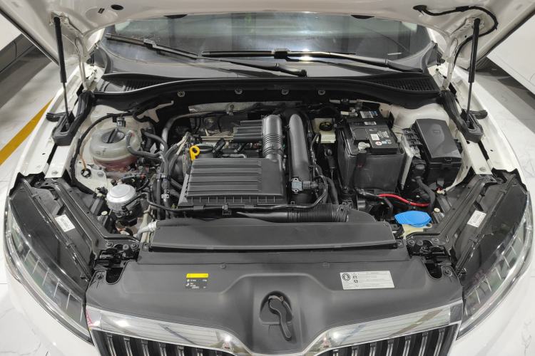 Used Skoda Superb 2019 TSI280 DSG Comfort Edition Engine Bay