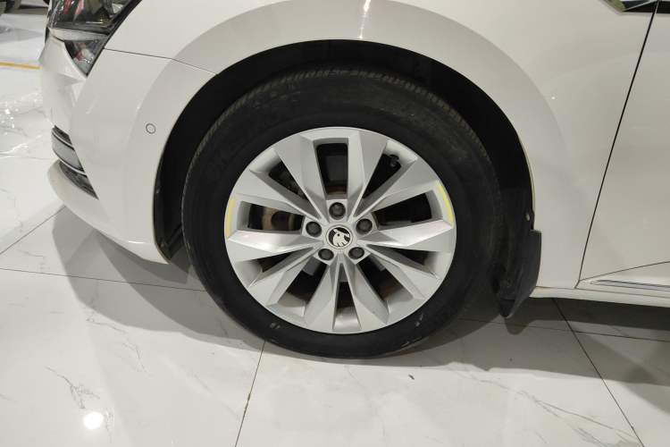 Used Skoda Superb 2019 TSI280 DSG Comfort Edition Exterior 3