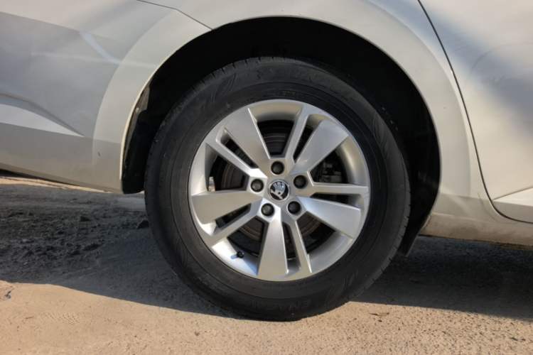 Used Skoda Superb 2019 TSI280 DSG Standard Edition Exterior 5