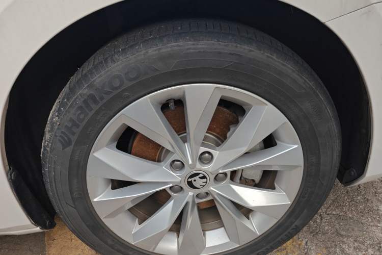 Used Skoda Superb 2019 Facelifted TSI280 DSG Comfort Edition Exterior 7
