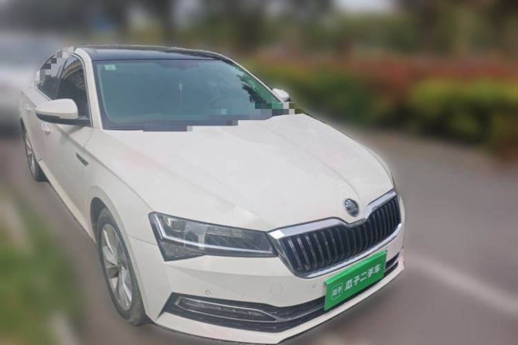 Used Skoda Superb 2019 Facelifted TSI280 DSG Comfort Edition Front Right 45 Deg