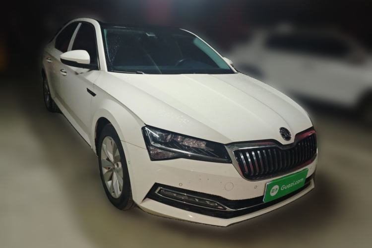 Used Skoda Superb 2019 Restyled TSI330 DSG Comfort Edition Front Right 45 Deg