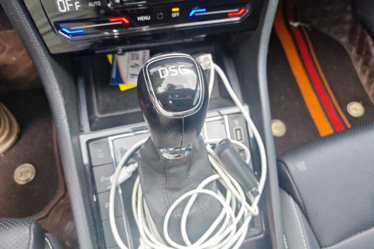 Used Skoda Superb 2019 TSI280 DSG Comfort Edition Gear Lever