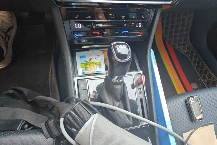 Used Skoda Superb 2019 Facelifted TSI280 DSG Comfort Edition Gear Lever