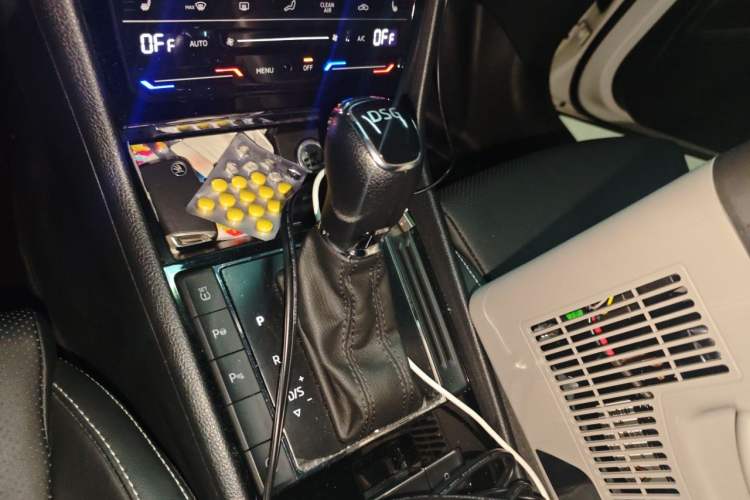 Used Skoda Superb 2019 Restyled TSI330 DSG Comfort Edition Gear Lever