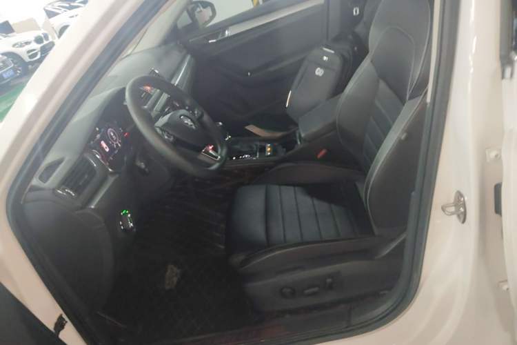 Used Skoda Superb 2019 Restyled TSI330 DSG Comfort Edition Left Front Seat