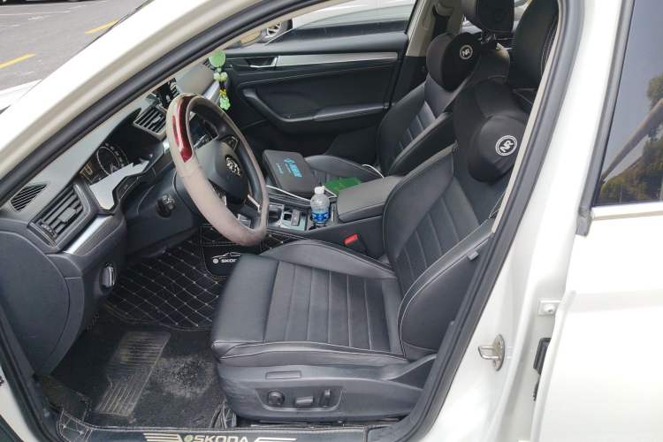 Used Skoda Superb 2019 TSI280 DSG Comfort Edition Left Front Seat