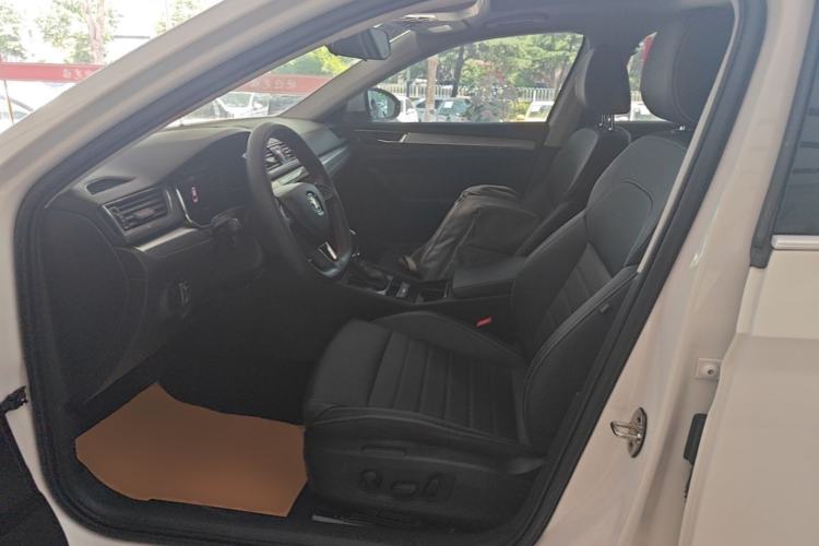 Used Skoda Superb 2019 Restyled TSI330 DSG Comfort Edition Left Front Seat