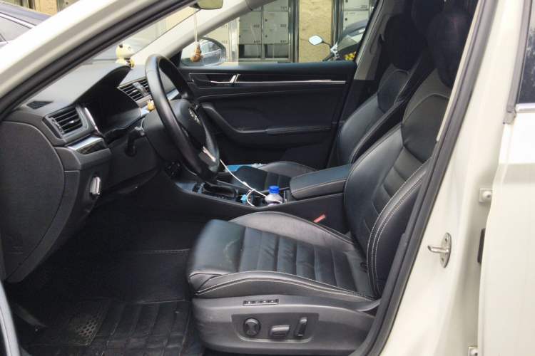 Used Skoda Superb 2019 TSI330 DSG Luxury Edition Left Front Seat