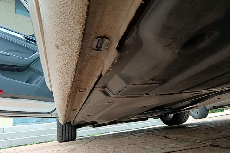 Used Skoda Superb 2019 TSI280 DSG Comfort Edition Left Side Sill