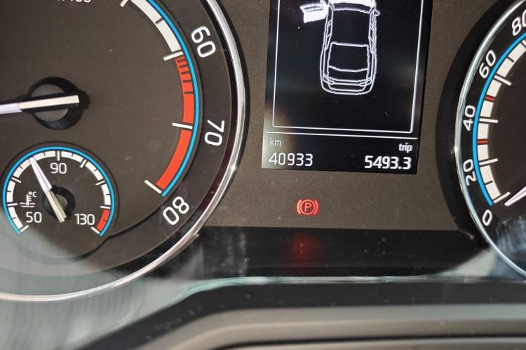 Used Skoda Superb 2019 Facelifted TSI280 DSG Comfort Edition Odometer Close Up