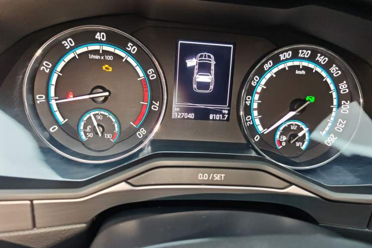 Used Skoda Superb 2019 Facelifted TSI280 DSG Comfort Edition Odometer Close Up