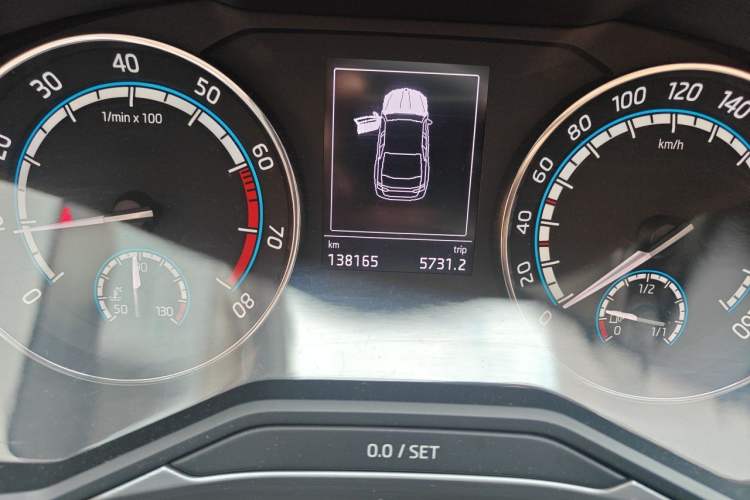 Used Skoda Superb 2019 Facelifted TSI280 DSG Comfort Edition Odometer Close Up
