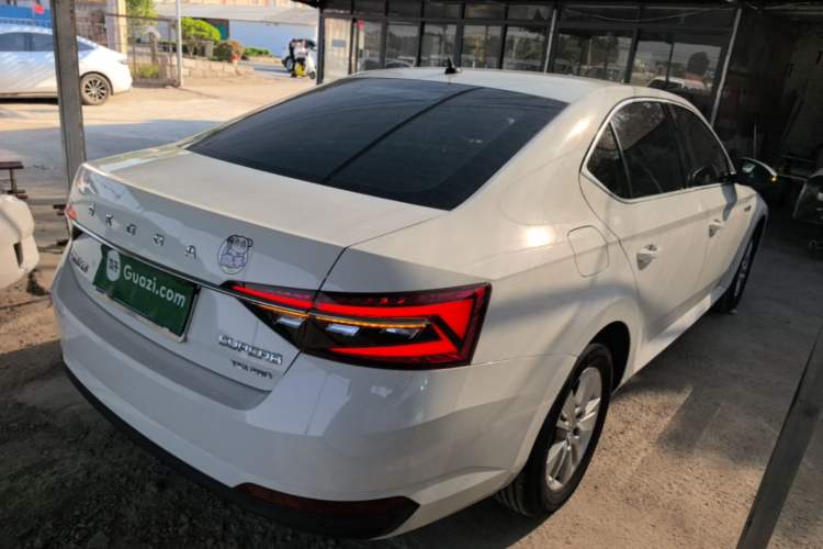 Used Skoda Superb 2019 TSI280 DSG Standard Edition Rear Right 45 Deg