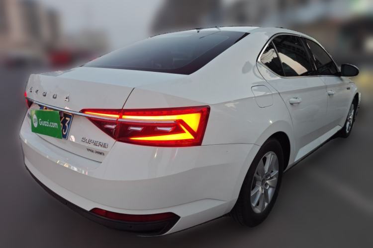 Used Skoda Superb 2019 TSI280 DSG Standard Edition Rear Right 45 Deg