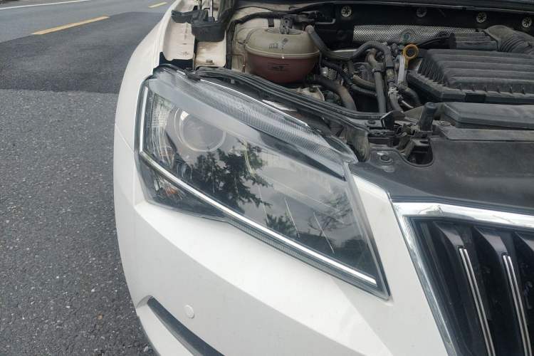 Used Skoda Superb 2019 TSI280 DSG Comfort Edition Right Front Headlight