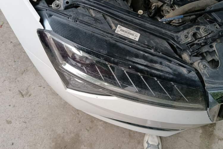 Used Skoda Superb 2019 TSI330 DSG Comfort Edition Right Front Headlight