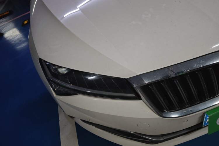 Used Skoda Superb 2019 TSI280 DSG Comfort Edition Right Front Headlight