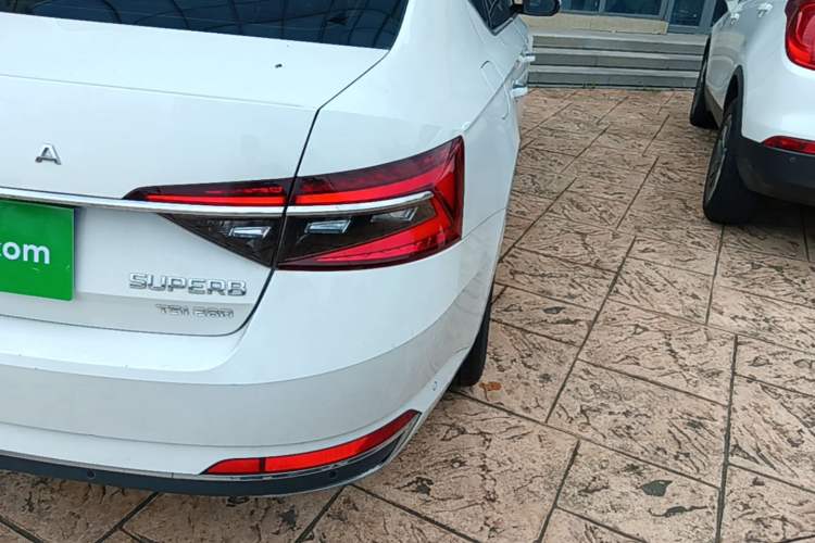 Used Skoda Superb 2019 TSI280 DSG Comfort Edition Right Rear Taillight