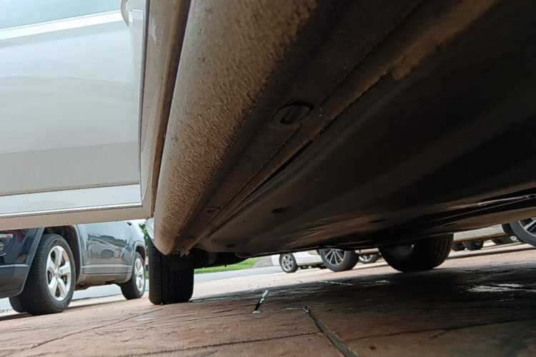 Used Skoda Superb 2019 TSI280 DSG Comfort Edition Right Side Sill