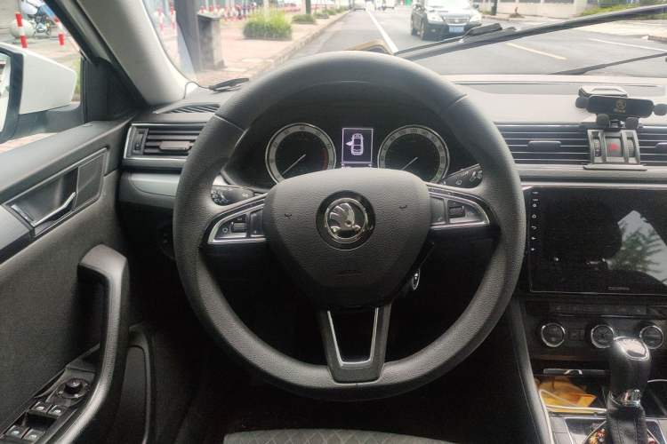 Used Skoda Superb 2019 TSI280 DSG Comfort Edition Steering Wheel