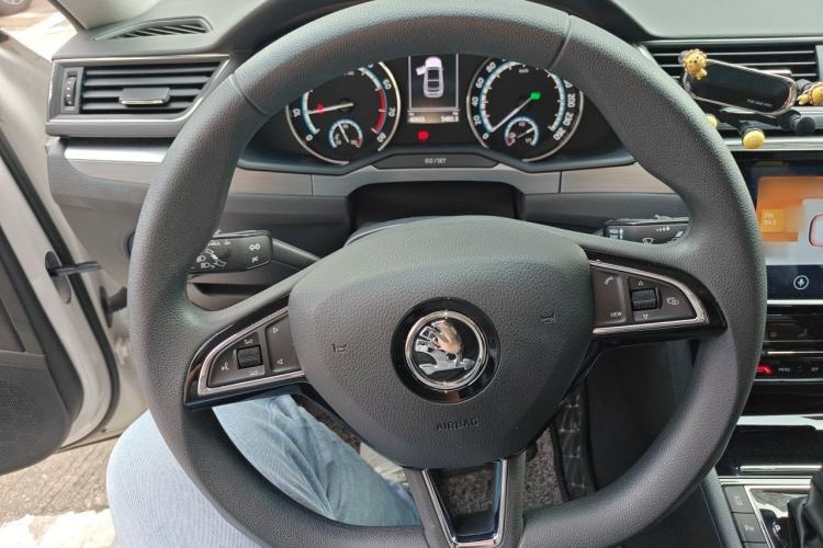 Used Skoda Superb 2019 Facelifted TSI280 DSG Comfort Edition Steering Wheel