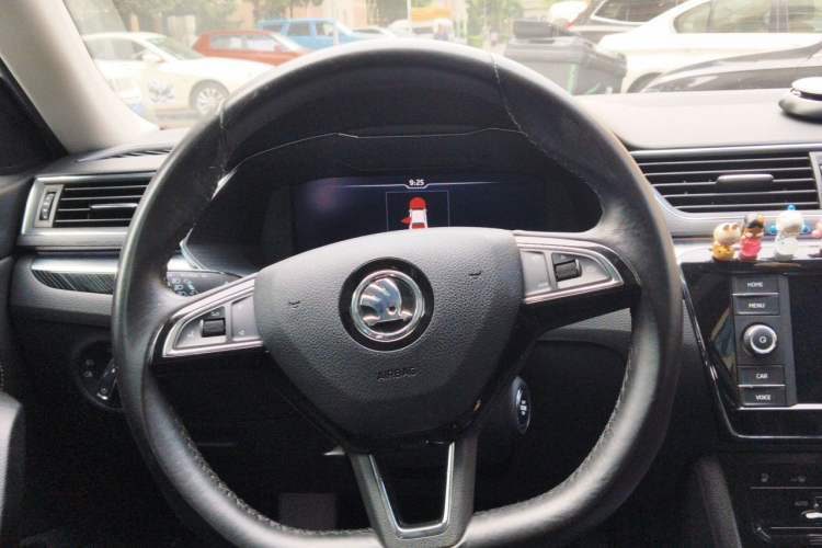 Used Skoda Superb 2019 TSI330 DSG Luxury Edition Steering Wheel