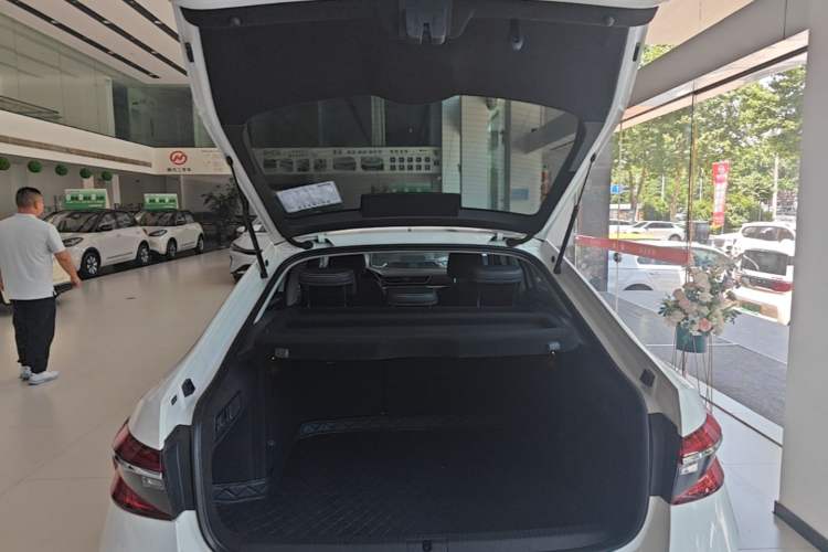 Used Skoda Superb 2019 Restyled TSI330 DSG Comfort Edition Trunk