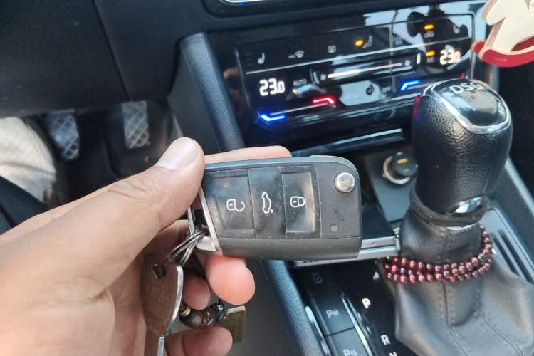 Used Skoda Superb 2019 Restyled TSI330 DSG Comfort Edition Vehicle Key