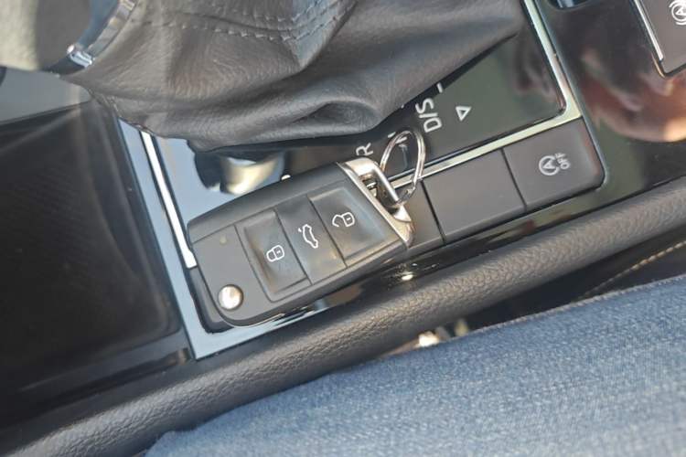 Used Skoda Superb 2019 Restyled TSI330 DSG Comfort Edition Vehicle Key