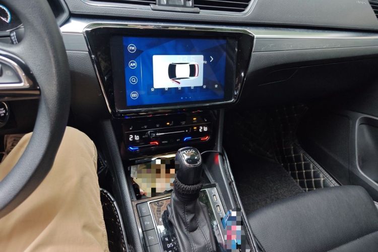 Used Skoda Superb 2019 TSI280 DSG Comfort Edition Audio And AC Panel
