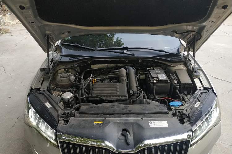 Used Skoda Superb 2019 Facelifted TSI280 DSG Comfort Edition Engine Bay