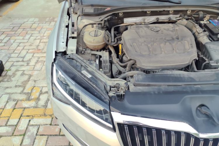 Used Skoda Superb 2019 Restyled TSI330 DSG Comfort Edition Engine Bay Right