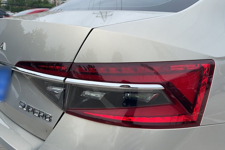 Used Skoda Superb 2019 TSI280 DSG Comfort Edition Exterior 4