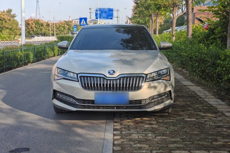 Used Skoda Superb 2019 Facelifted TSI280 DSG Comfort Edition Exterior 5