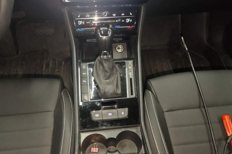 Used Skoda Superb 2019 TSI280 DSG Comfort Edition Gear Lever