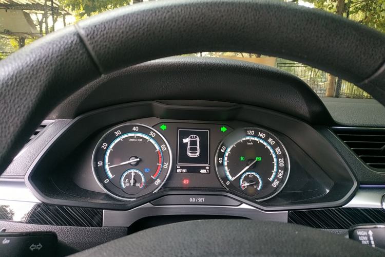 Used Skoda Superb 2019 Facelifted TSI280 DSG Comfort Edition Instrument Cluster