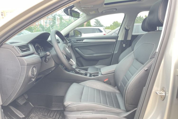 Used Skoda Superb 2019 TSI280 DSG Comfort Edition Interior 13
