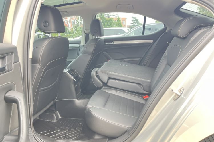 Used Skoda Superb 2019 TSI280 DSG Comfort Edition Interior 7