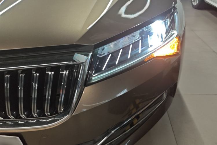 Used Skoda Superb 2019 TSI280 DSG Comfort Edition Left Front Headlight