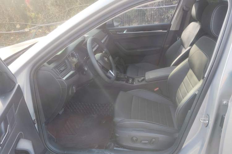Used Skoda Superb 2019 Facelifted TSI280 DSG Comfort Edition Left Front Seat