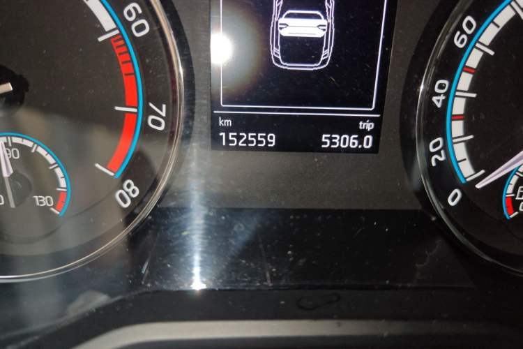 Used Skoda Superb 2019 TSI280 DSG Comfort Edition Odometer Close Up