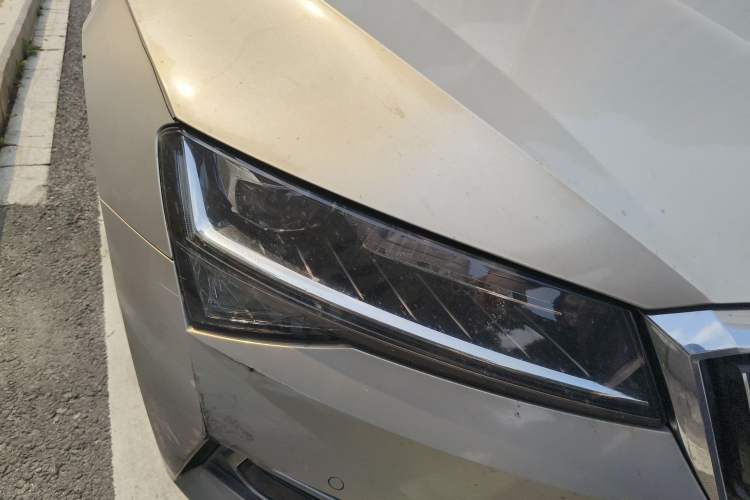 Used Skoda Superb 2019 TSI280 DSG Comfort Edition Right Front Headlight