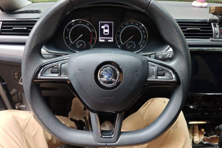 Used Skoda Superb 2019 TSI280 DSG Comfort Edition Steering Wheel