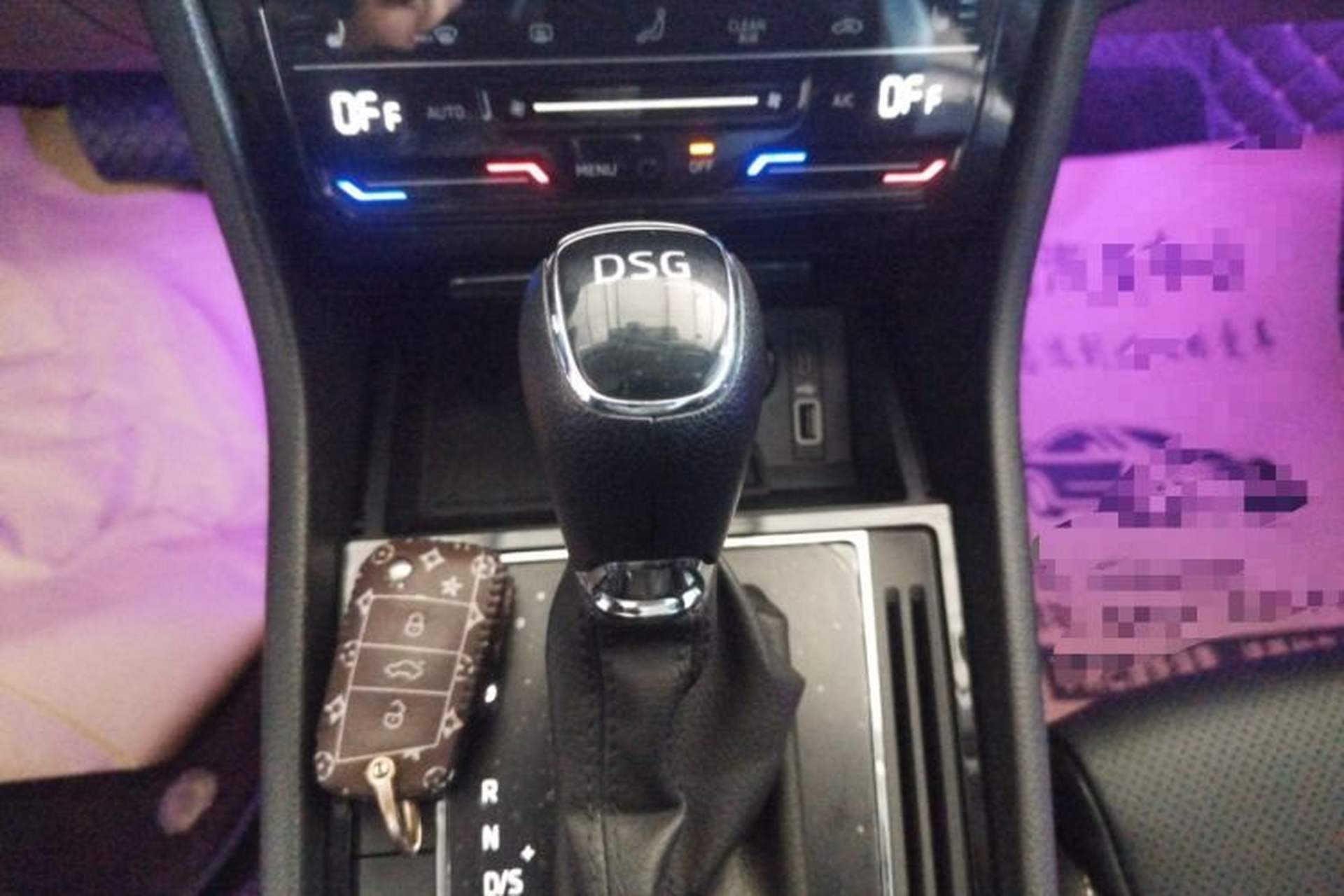 Used Skoda Superb 2021 TSI330 DSG Comfort Edition Gear Lever